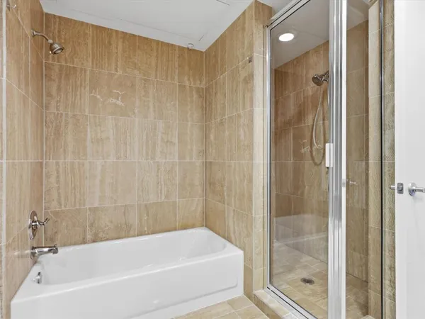 $440,000 | 4122 Avondale Avenue, Unit 204, Dallas, TX 75219