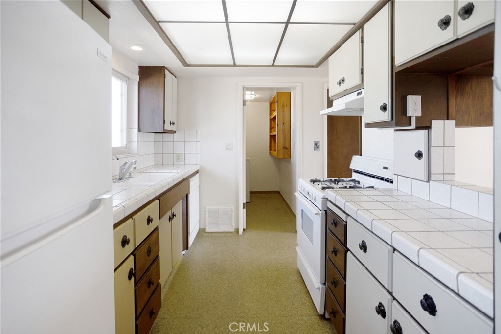 63542 Jadeite Street Joshua Tree, CA 92252 - Photo 13 of 37