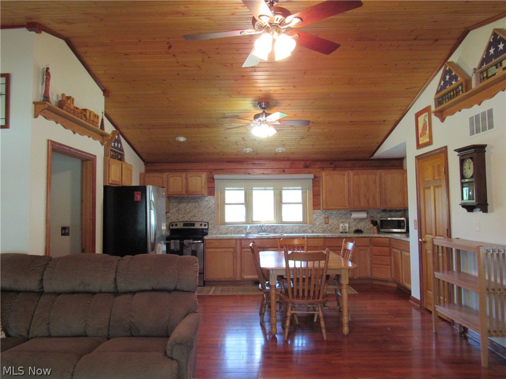 5168 Laskey Road Rome, OH 44085 - Photo 8 of 35