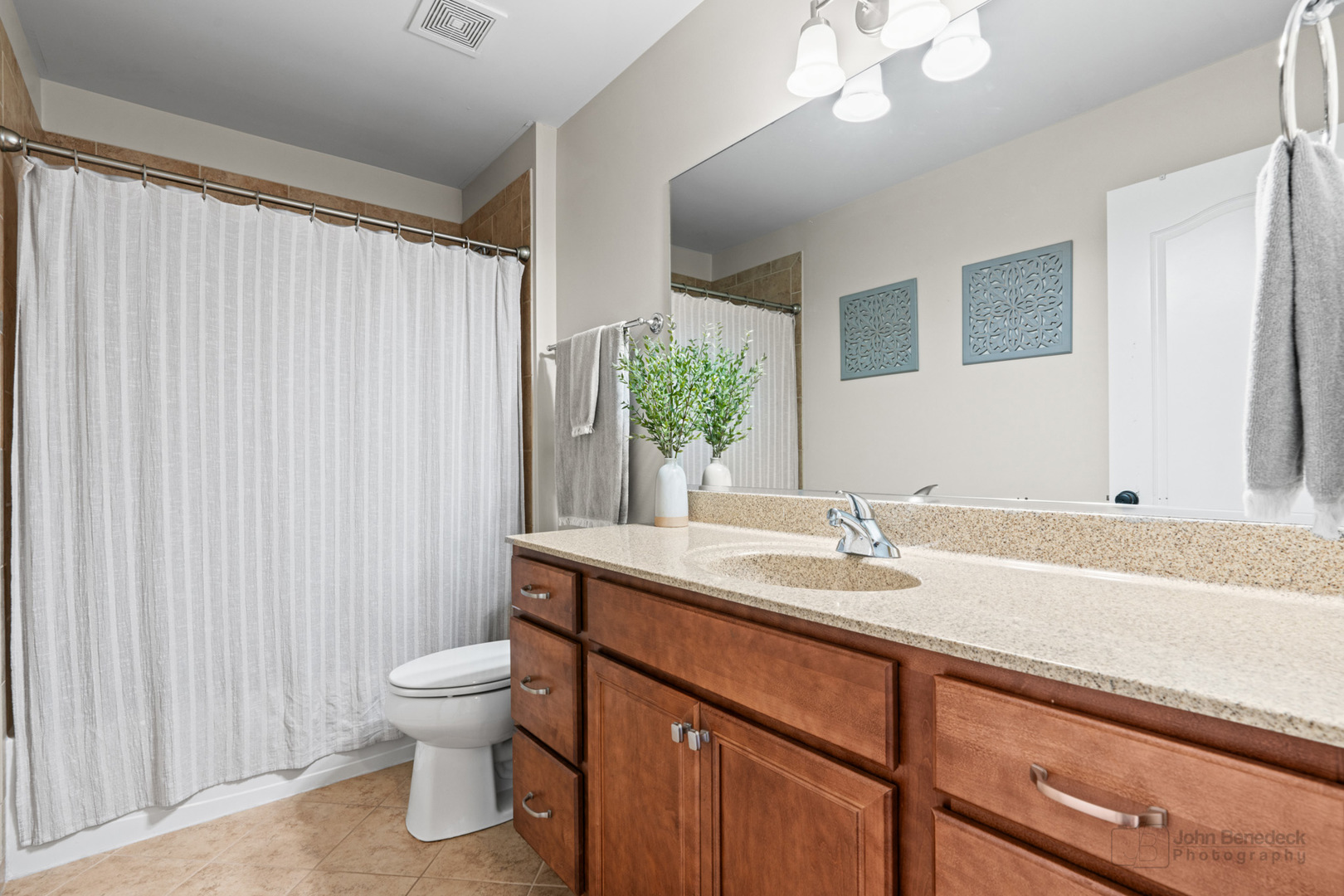 3666 Open Parkway Elgin, IL 60124 - Photo 29 of 40 a bathroom with a granite countertop sink and a mirror