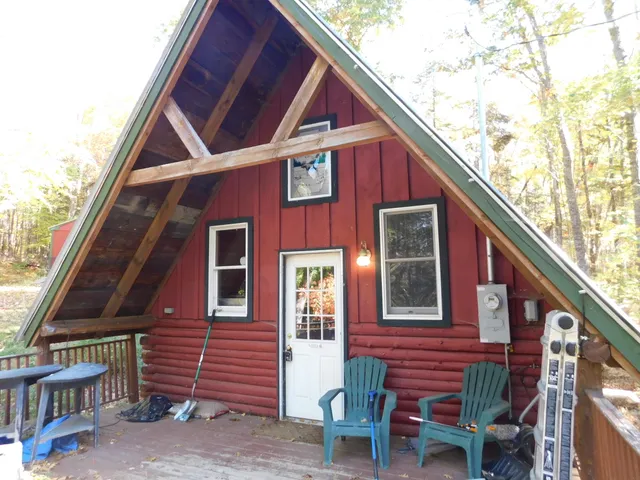 $154,900 | 6 Locust Drive, Embden, ME 04958