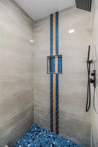 $425,000 | 3909 Southwest Hidden Cove Drive, Lee's Summit, MO 64082