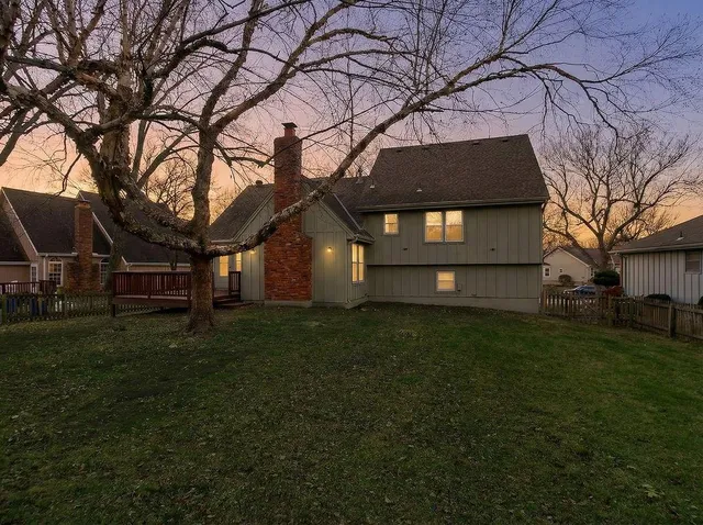 $425,000 | 3909 Southwest Hidden Cove Drive, Lee's Summit, MO 64082