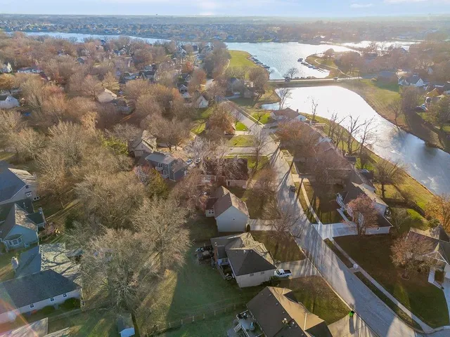 $425,000 | 3909 Southwest Hidden Cove Drive, Lee's Summit, MO 64082