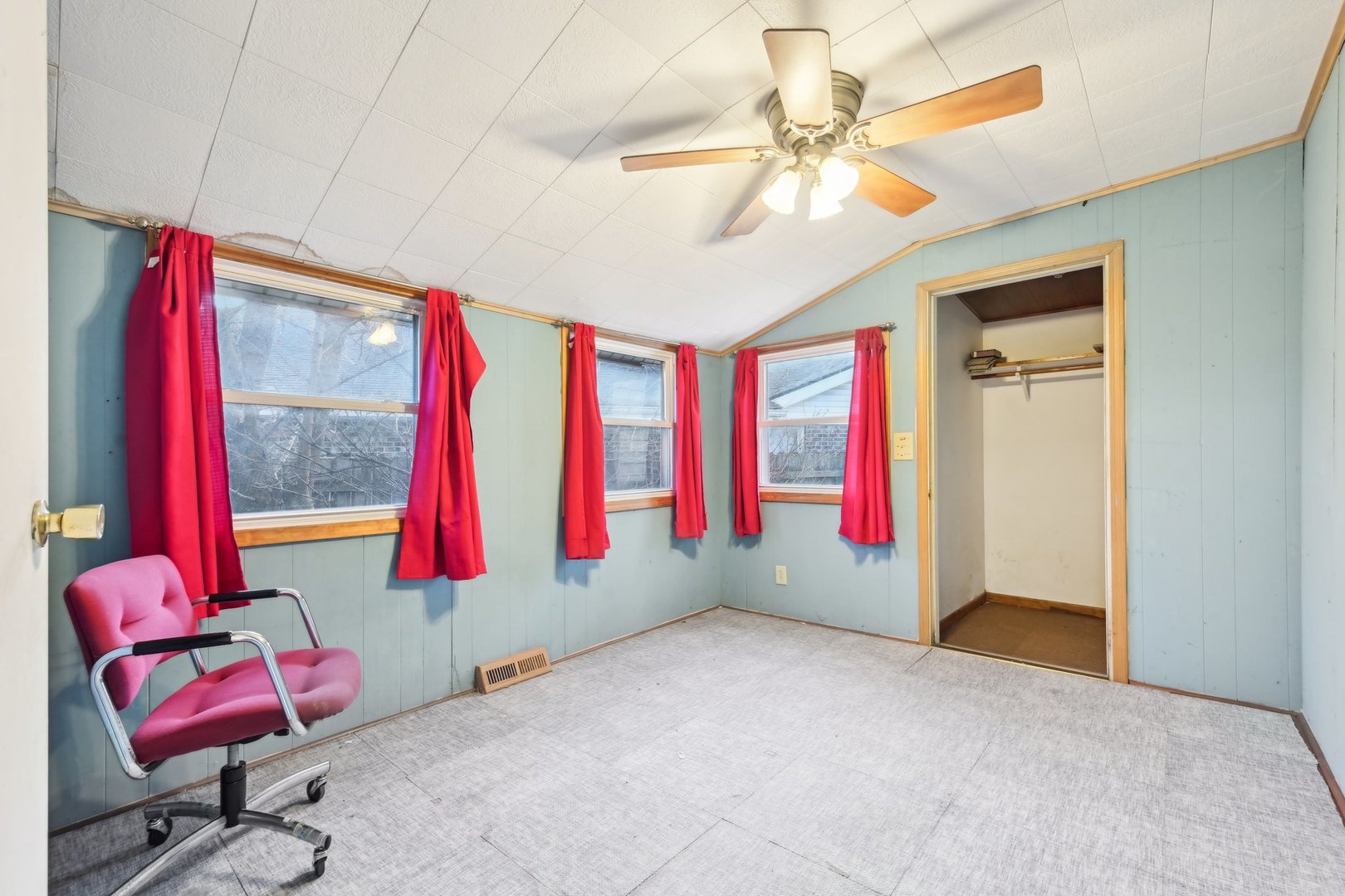 214 South Prospect Street Marengo, IL 60152 - Photo 22 of 37 a room with musical instruments and windows