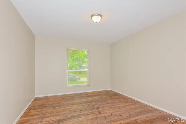 $1,695 | 11443 Tobaggon Trail, Florissant, MO 63033