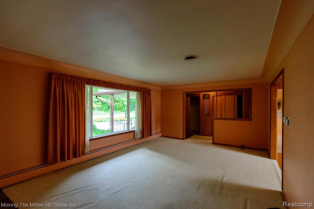 46445 Harris Road Belleville, MI 48111 - Photo 8 of 51 Gallery Image 8