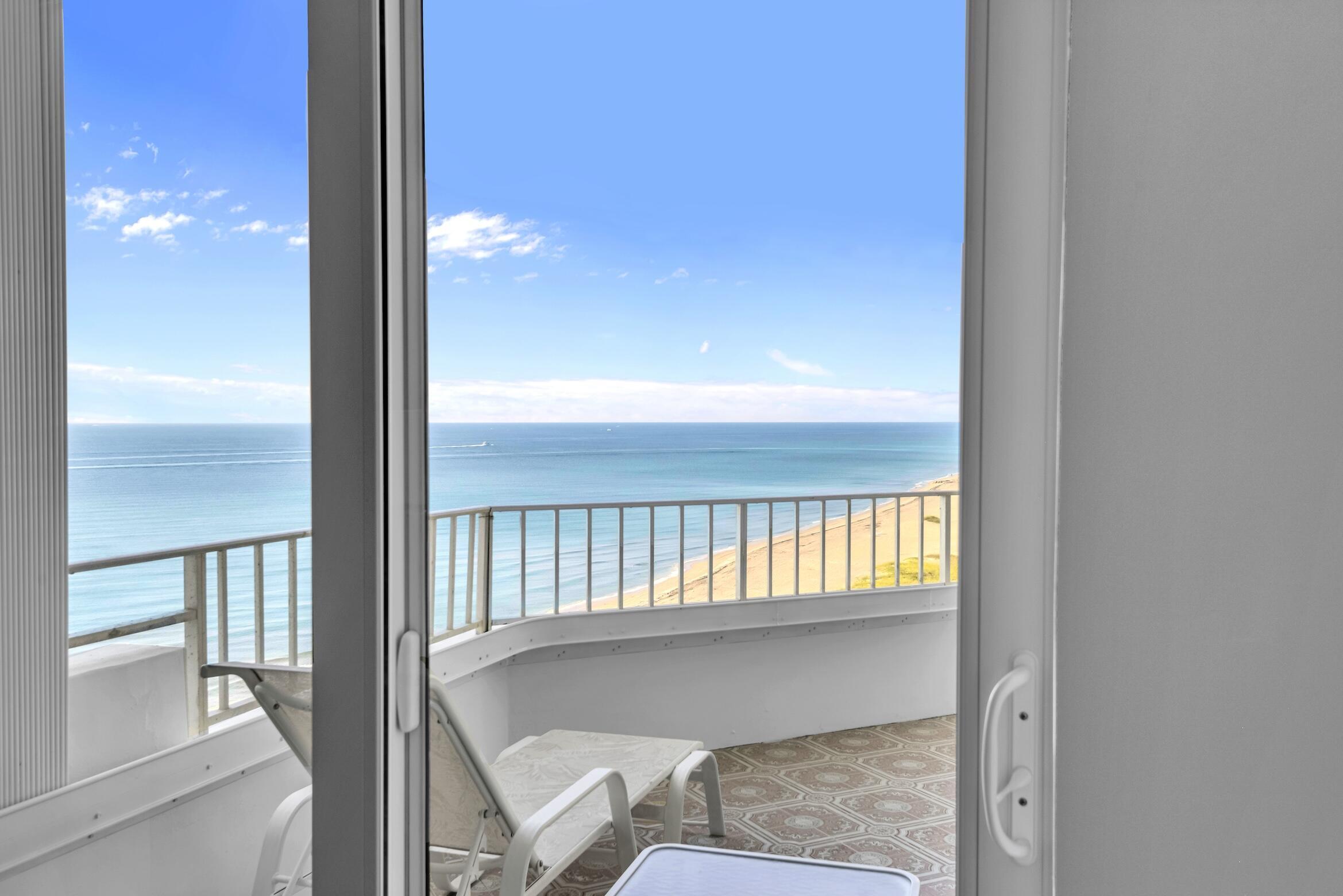 500 South Ocean Boulevard, Unit 1006 Boca Raton, FL 33432 - Photo 20 of 40 Guest bedroom view
