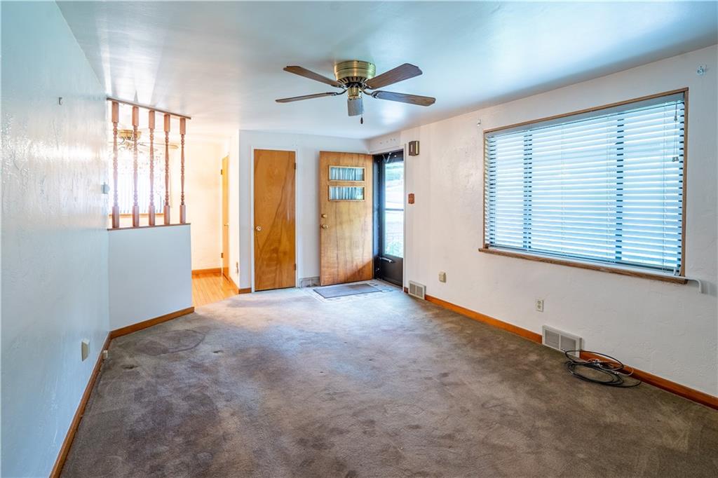 3520 Willett Road Pittsburgh, PA 15227 - Photo 3 of 19 Gallery Image 3