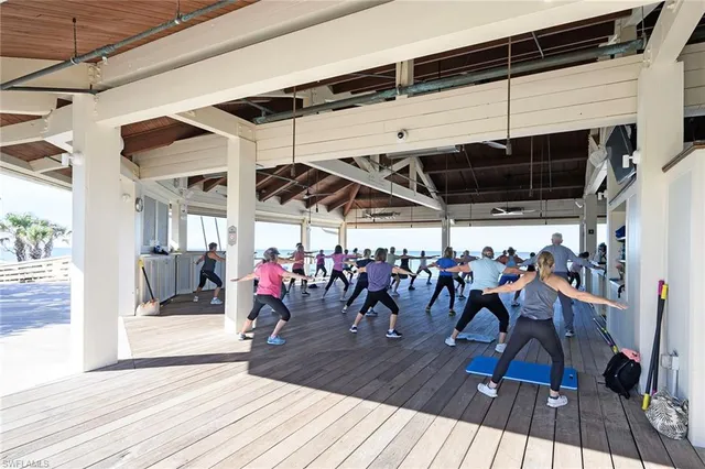 a view of houses with a outdoor space