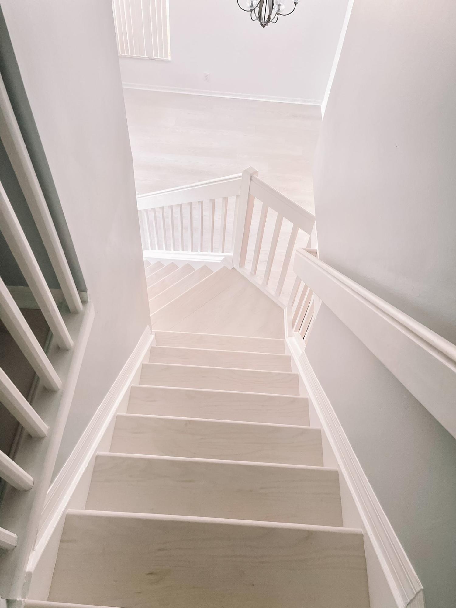 23350 Sunview Way Boca Raton, FL 33428 - Photo 12 of 26 Stairs