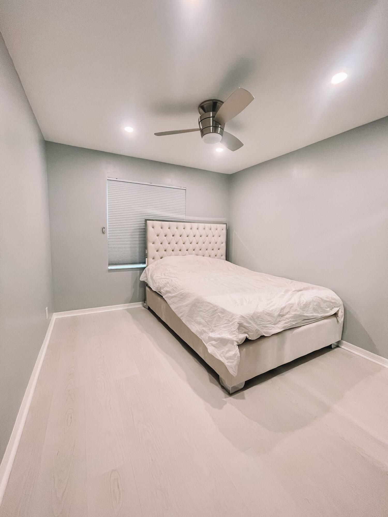 23350 Sunview Way Boca Raton, FL 33428 - Photo 20 of 26 Bedroom3
