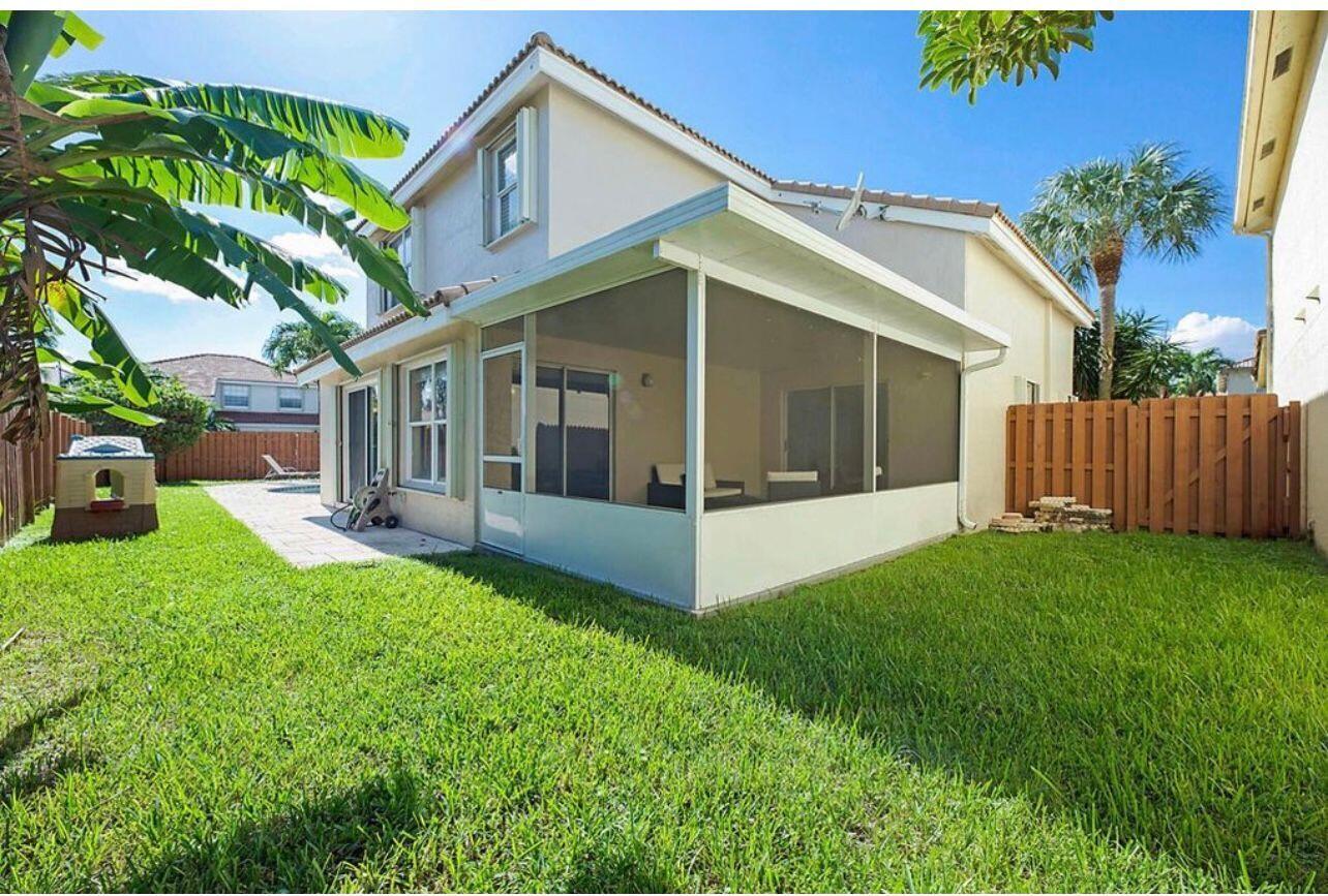 23350 Sunview Way Boca Raton, FL 33428 - Photo 4 of 26 Backyard -patio