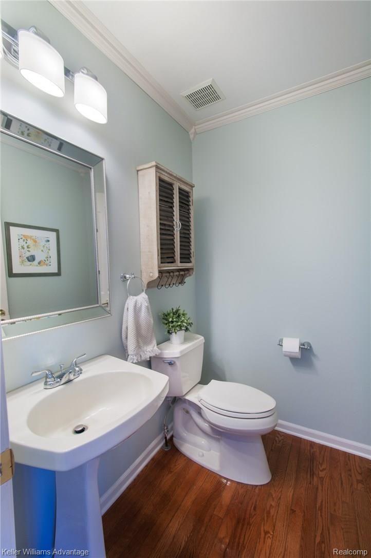 47662 Pavillon Road Canton, MI 48188 - Photo 23 of 57 PavillonRd_47662_HalfBathA_01.jpg