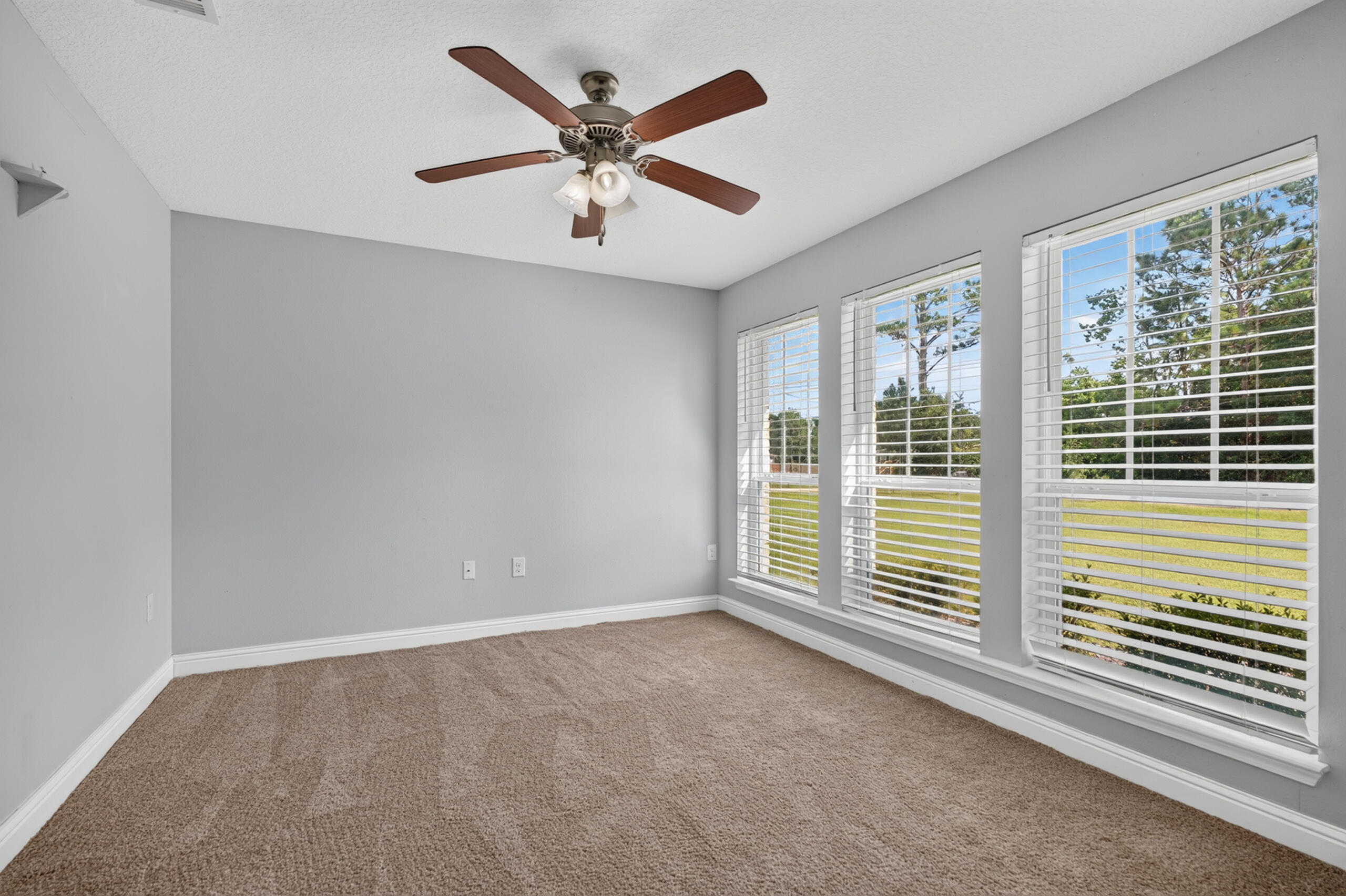 9150 Ridge Road Navarre, FL 32566 - Photo 9 of 66 Flex space - morning room