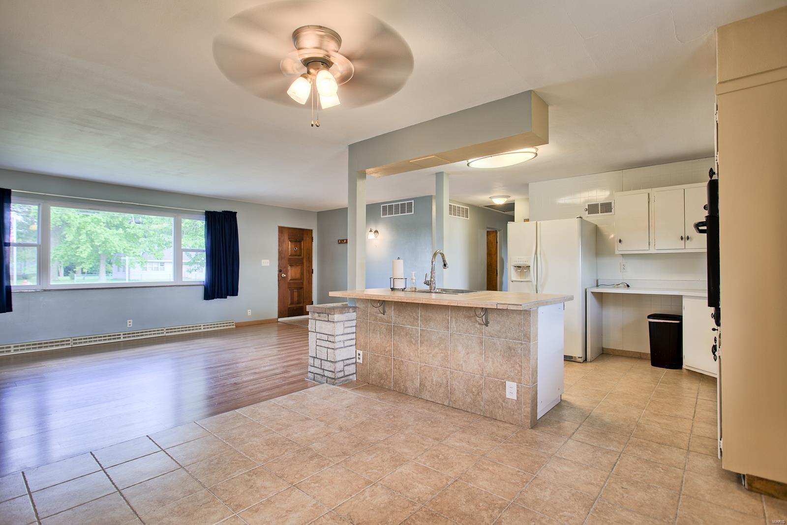 6702 Humbert Road Godfrey, IL 62035 - Photo 2 of 32