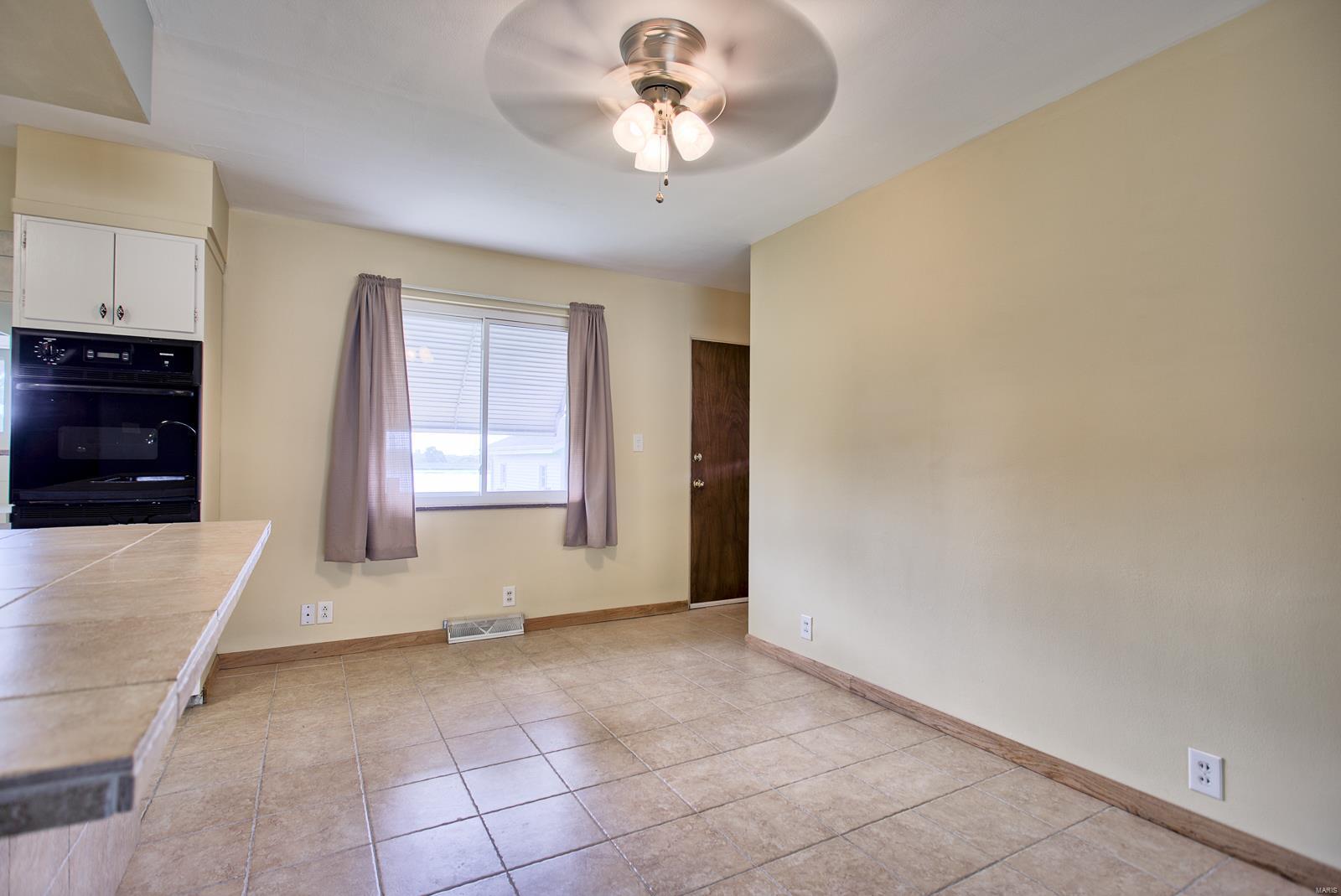 6702 Humbert Road Godfrey, IL 62035 - Photo 15 of 32