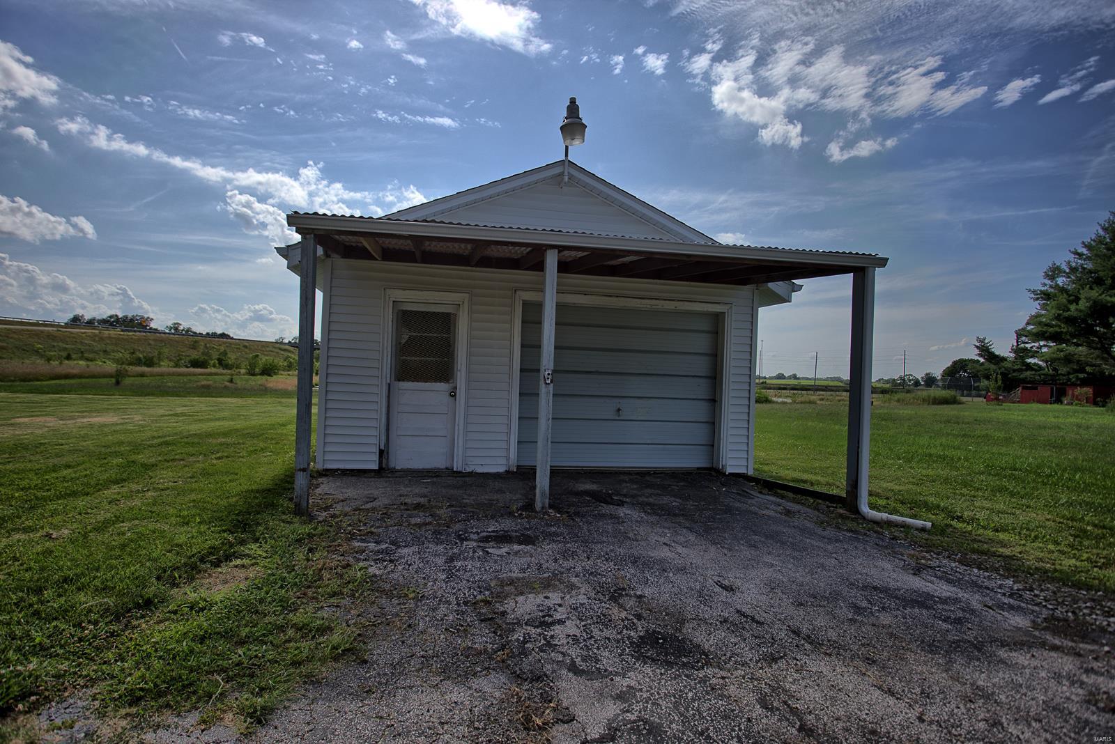 6702 Humbert Road Godfrey, IL 62035 - Photo 6 of 32