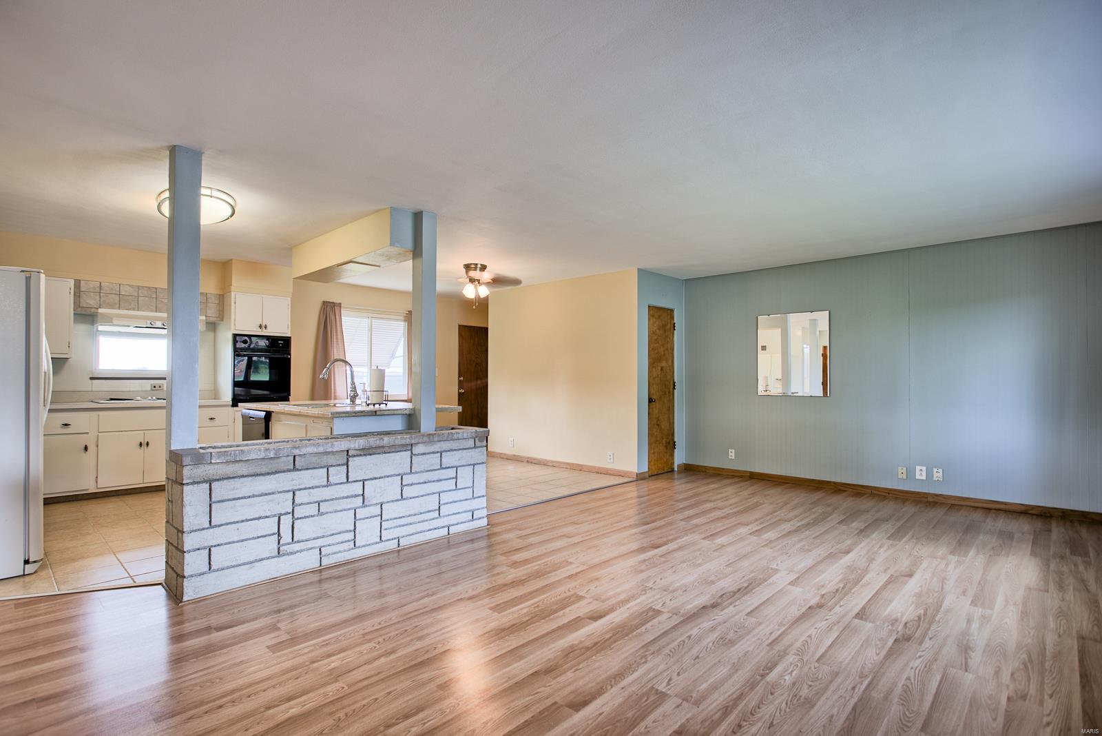 6702 Humbert Road Godfrey, IL 62035 - Photo 9 of 32