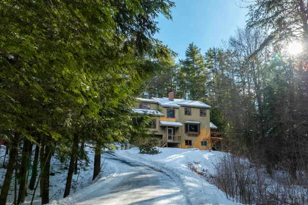 $462,500 | 79 Clarina Nichols Lane, Hartford, VT 05059