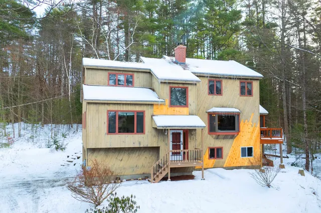 $499,000 | 79 Clarina Nichols Lane, Hartford, VT 05059