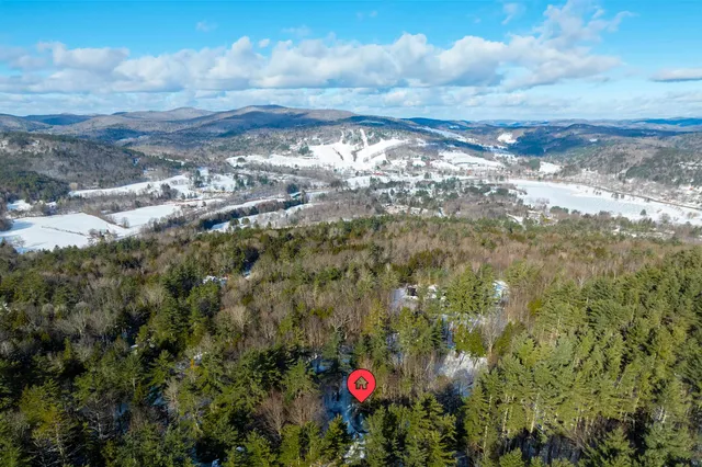 $499,000 | 79 Clarina Nichols Lane, Hartford, VT 05059