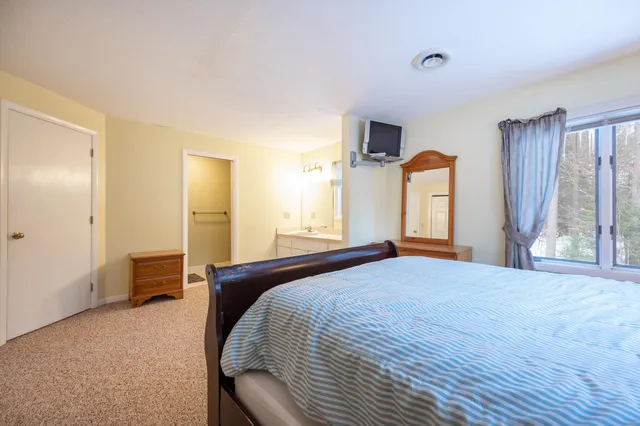 $499,000 | 79 Clarina Nichols Lane, Hartford, VT 05059