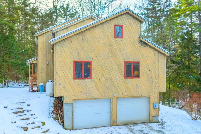 $499,000 | 79 Clarina Nichols Lane, Hartford, VT 05059