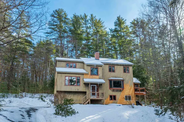 $499,000 | 79 Clarina Nichols Lane, Hartford, VT 05059