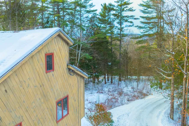 $499,000 | 79 Clarina Nichols Lane, Hartford, VT 05059