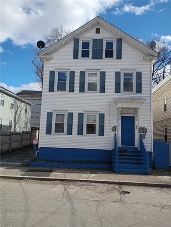 $1,900 | 278 Sayles Street, Unit 2, Providence, RI 02905
