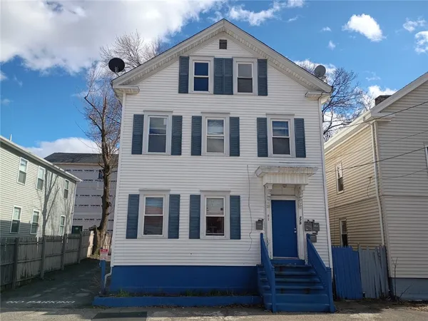$1,800 | 278 Sayles Street, Unit 2, Providence, RI 02905