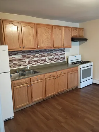 $1,900 | 278 Sayles Street, Unit 2, Providence, RI 02905