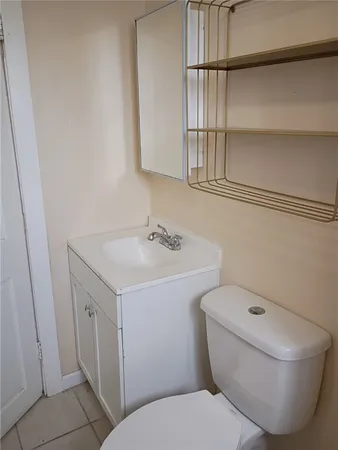 $1,800 | 278 Sayles Street, Unit 2, Providence, RI 02905