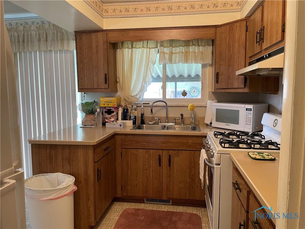 6104 Douglas Road Toledo, OH 43613 - Photo 9 of 20 Gallery Image 9