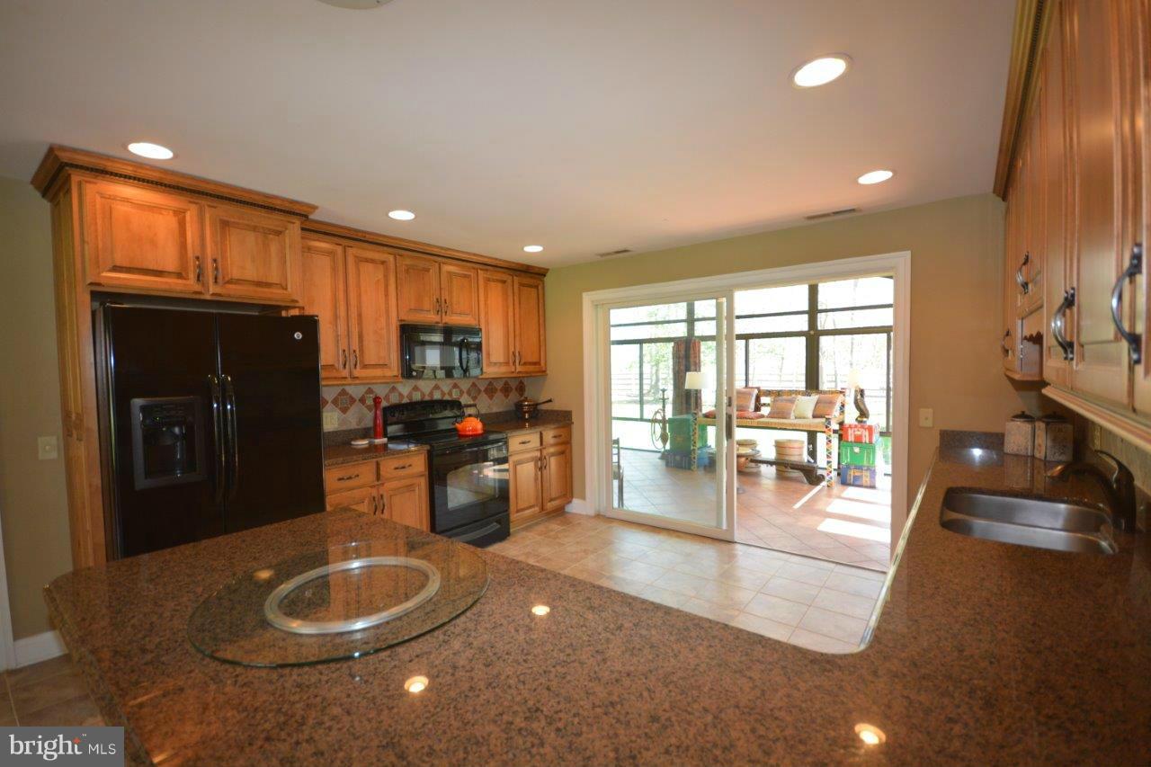 8561 Ingleton Road Easton, MD 21601 - Photo 14 of 30 Kitchen