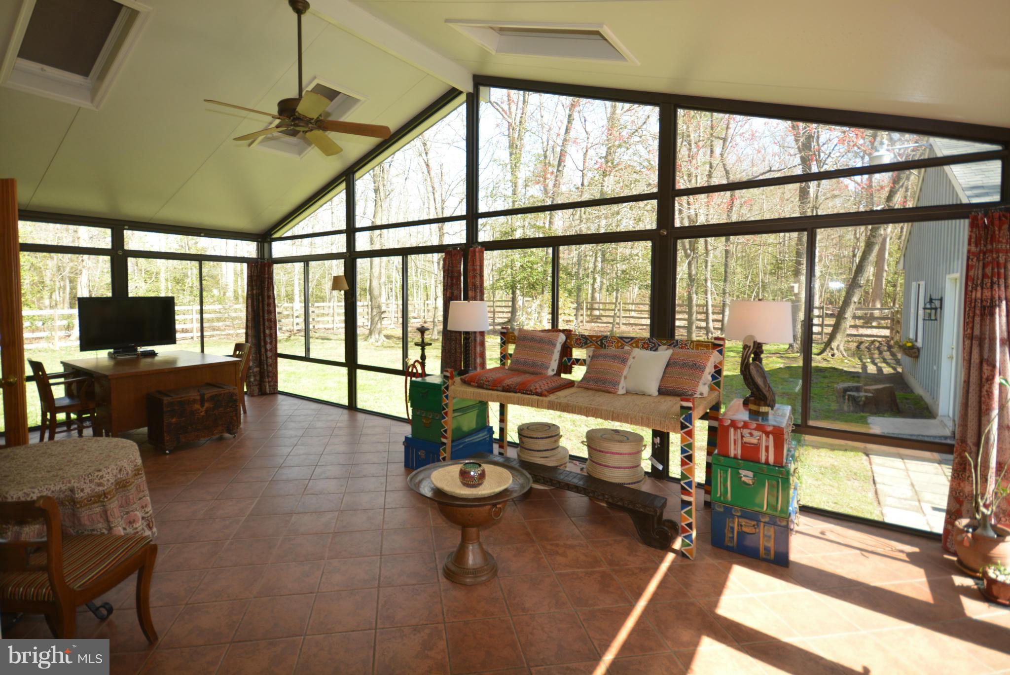 8561 Ingleton Road Easton, MD 21601 - Photo 4 of 30 Interior (General)