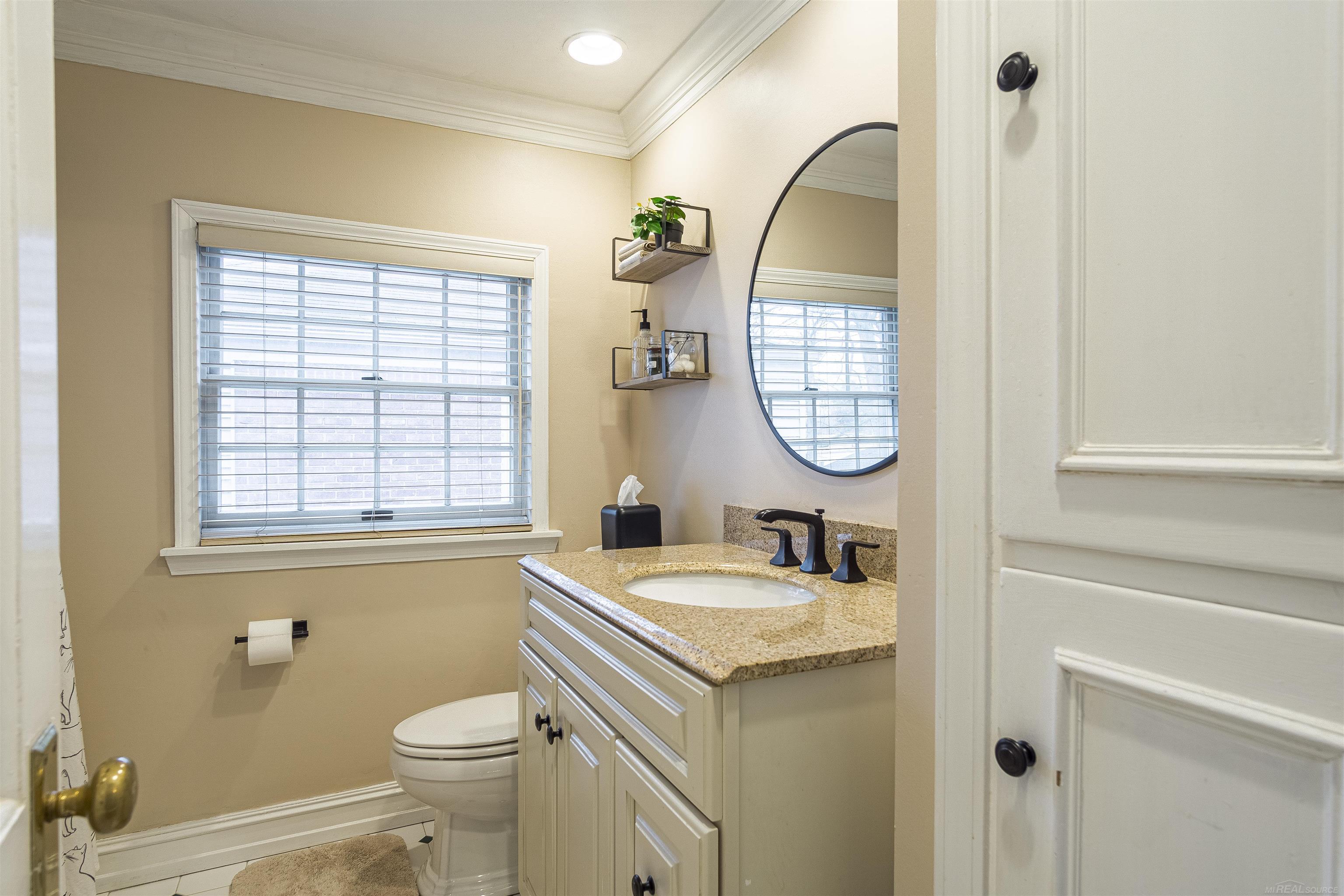 1644 Severn Road Grosse Pointe Woods, MI 48236 - Photo 31 of 45