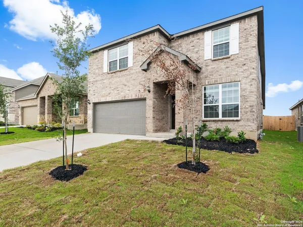 $2,850 | 121 Inverness, Boerne, TX 78015