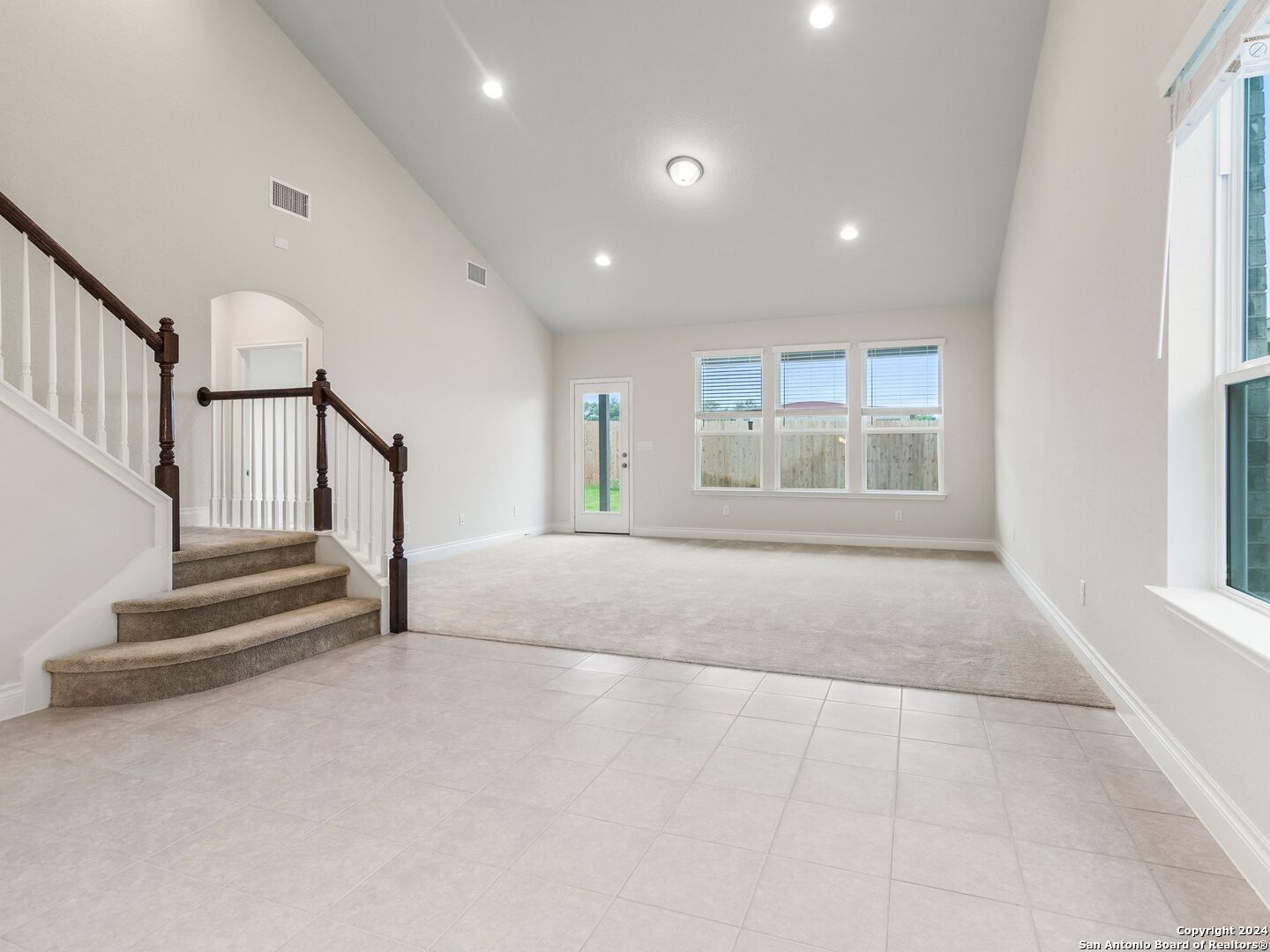121 Inverness Boerne, TX 78015 - Photo 11 of 27