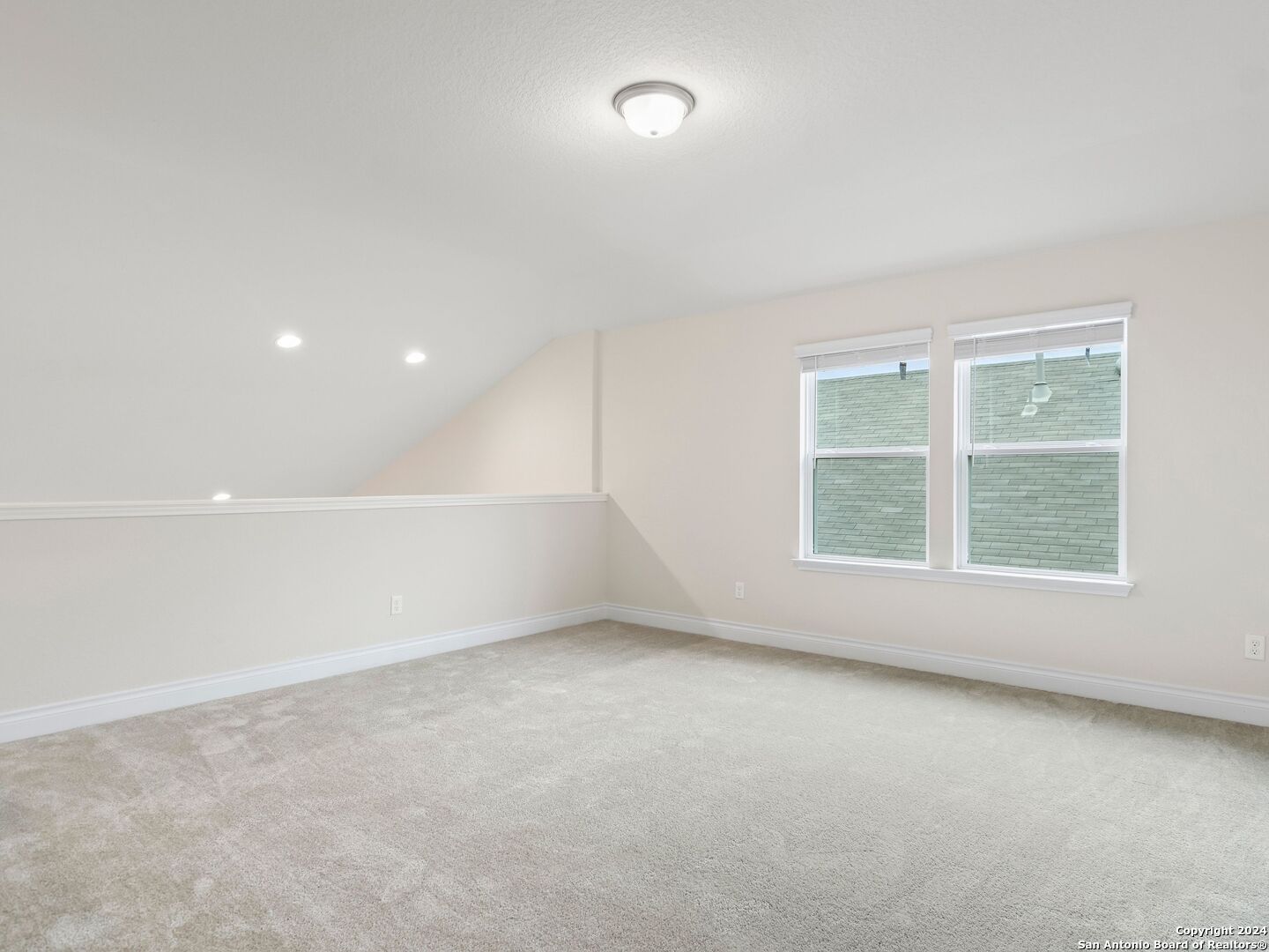 121 Inverness Boerne, TX 78015 - Photo 19 of 27