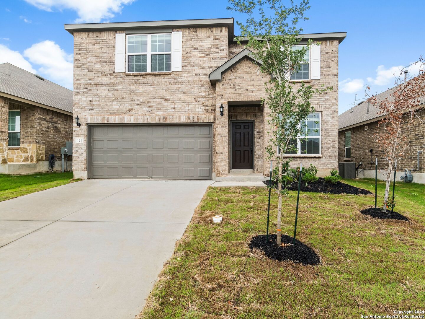 121 Inverness Boerne, TX 78015 - Photo 2 of 27
