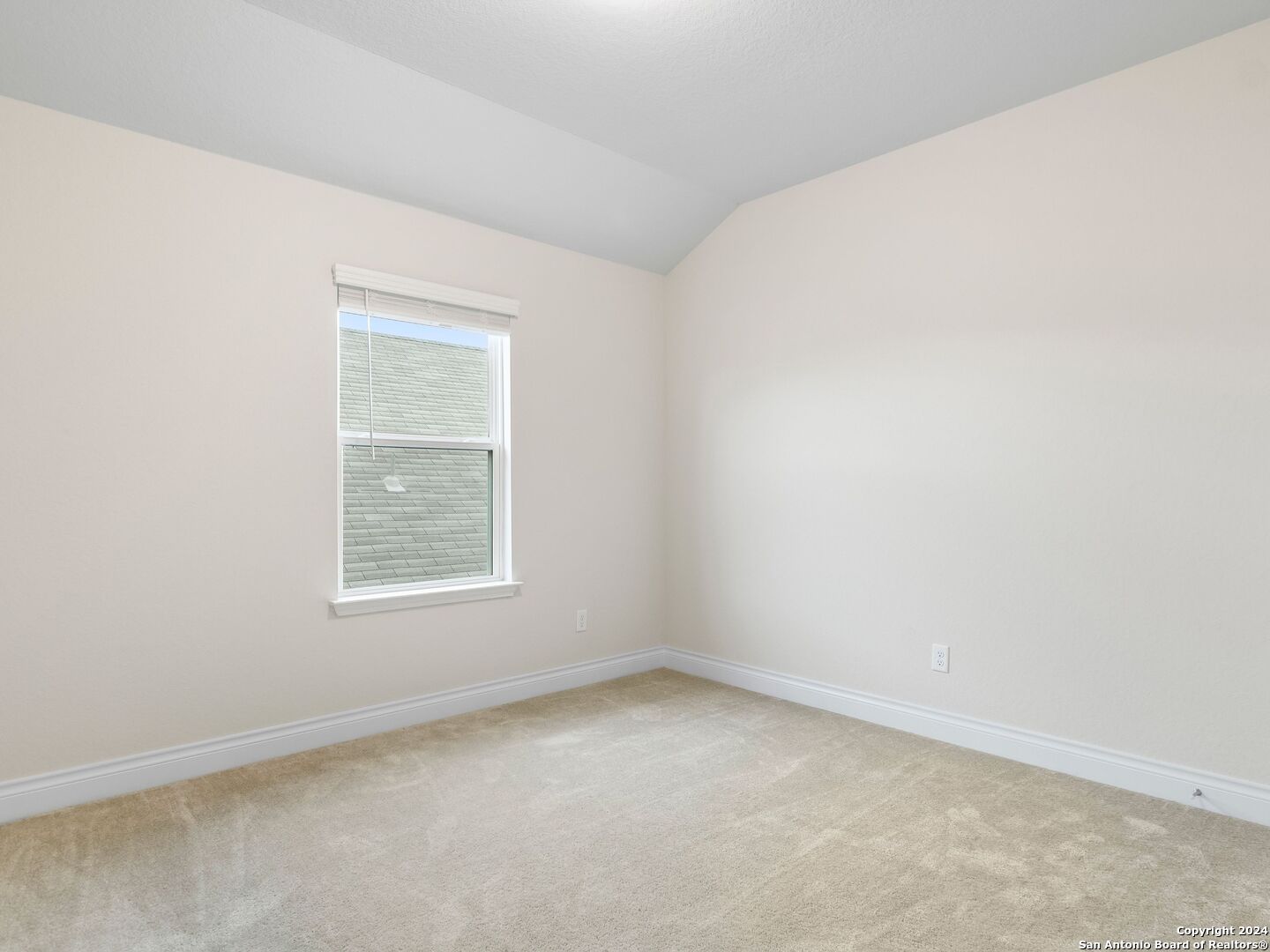 121 Inverness Boerne, TX 78015 - Photo 21 of 27