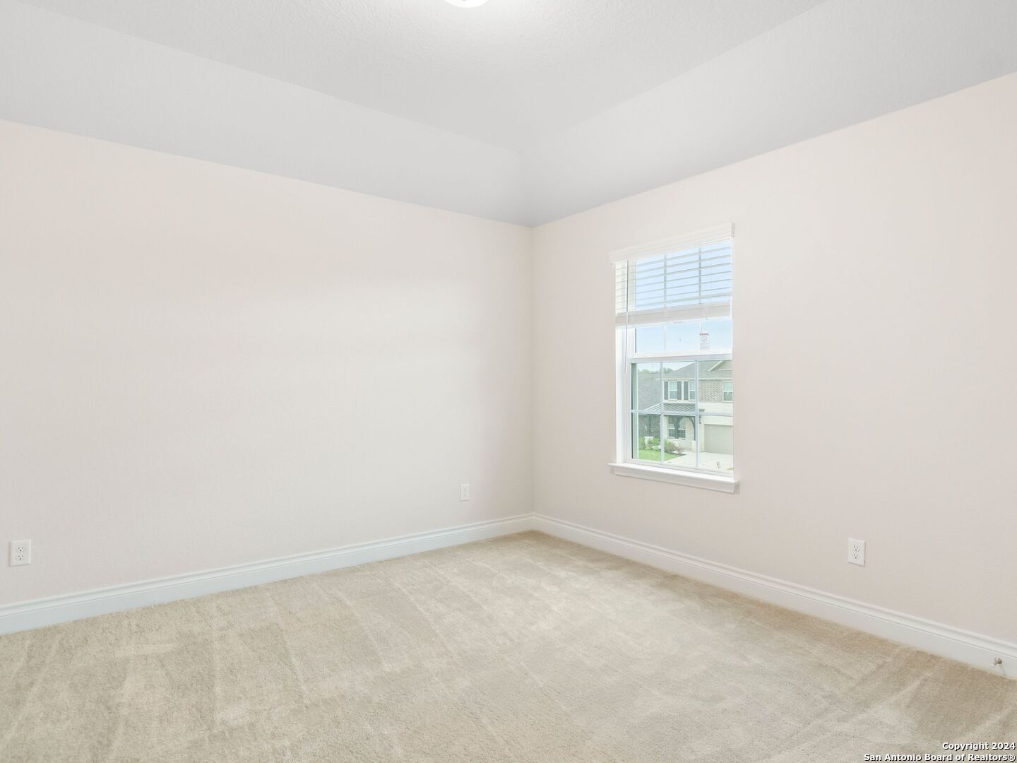 121 Inverness Boerne, TX 78015 - Photo 22 of 27