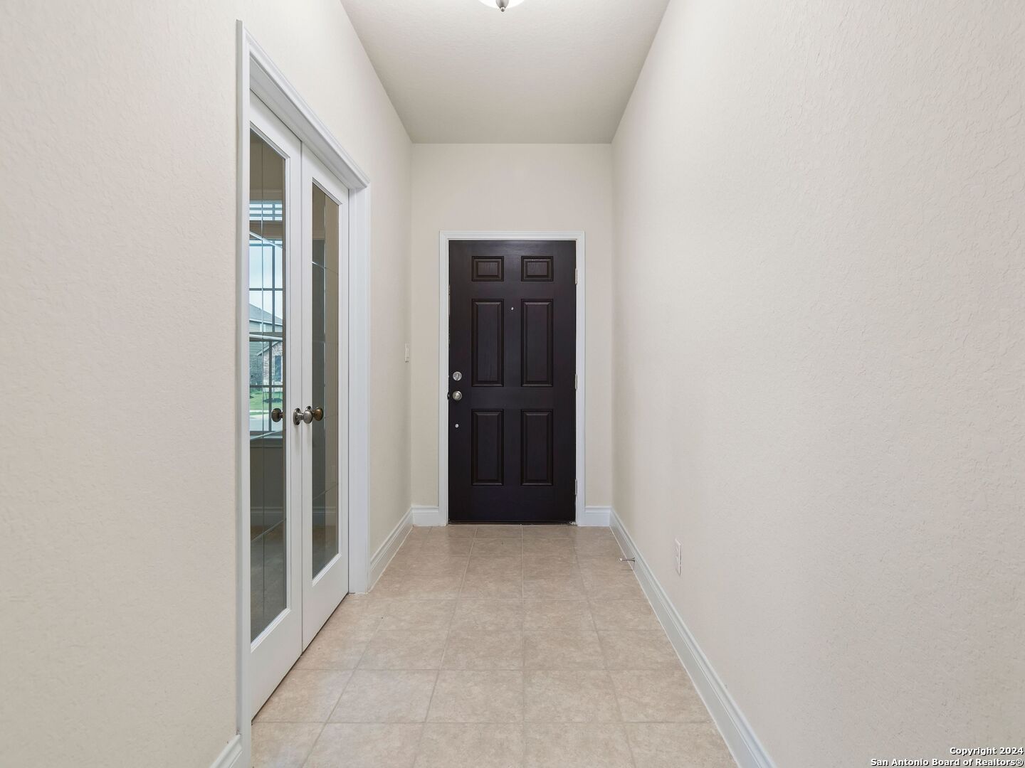 121 Inverness Boerne, TX 78015 - Photo 3 of 27