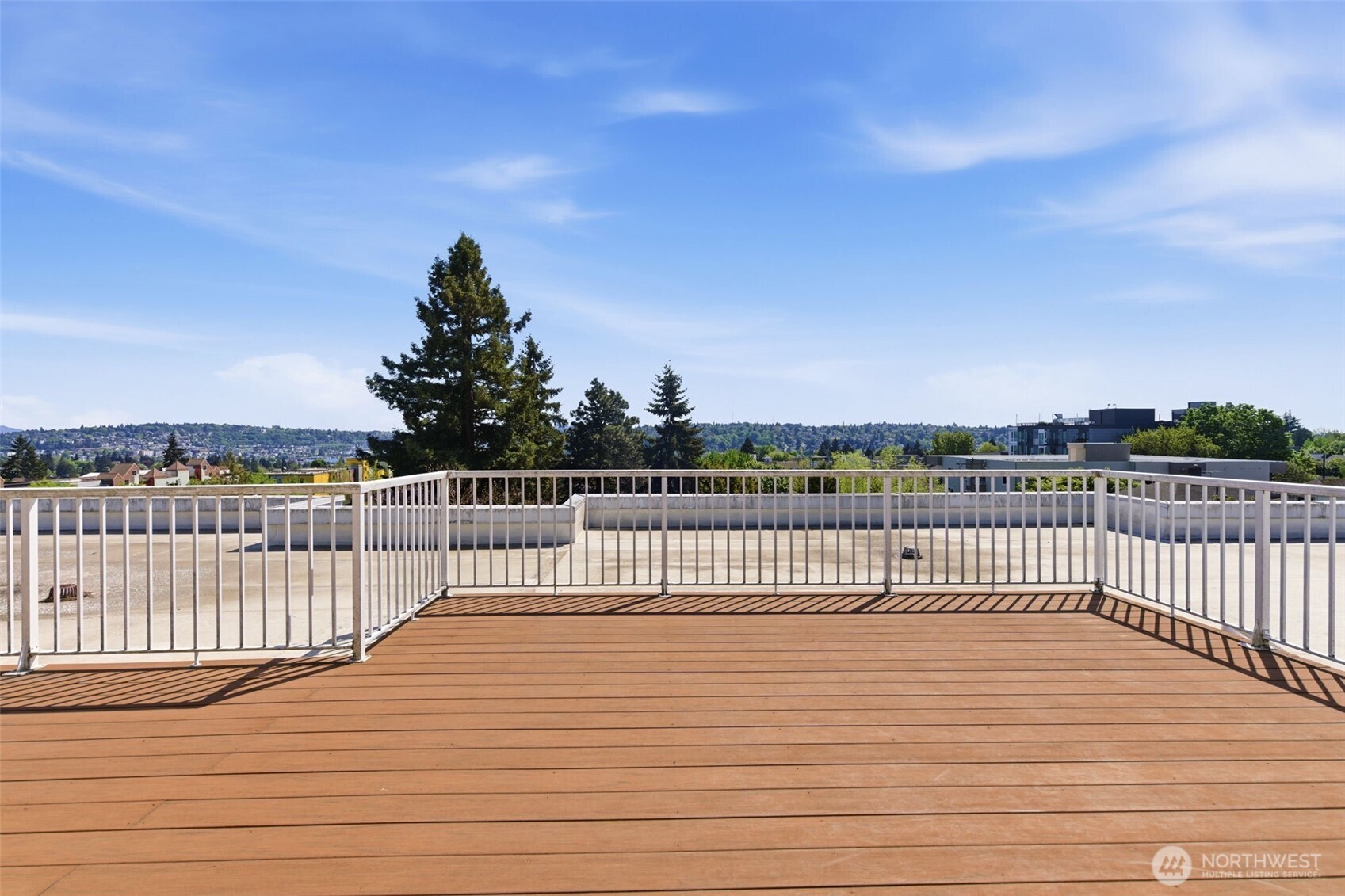 800 North Allen Place, Unit 401 Seattle, WA 98103 - Photo 28 of 32
