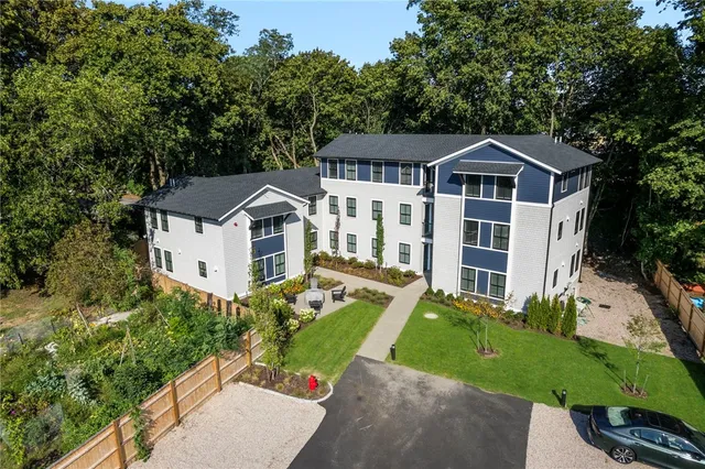 $369,900 | 32 Exchange Street, Unit 103, East Greenwich, RI 02818