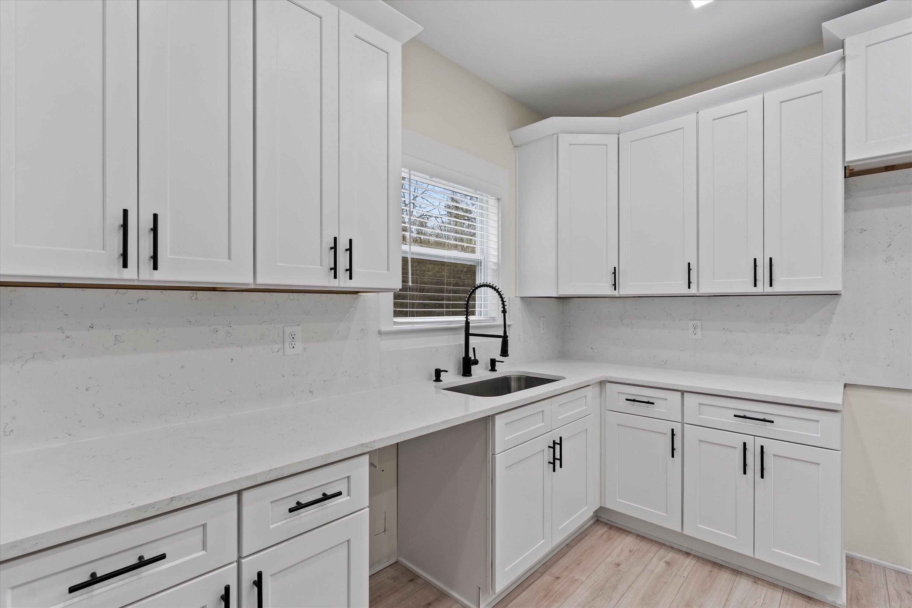 8240 Standifer Gap Road Chattanooga, TN 37421 - Photo 11 of 33 11-8240 Standifer Gap-11
