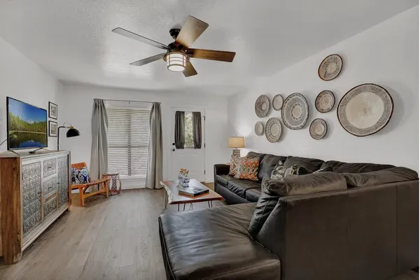 $1,245,000 | 907 Hill Street, Fredericksburg, TX 78624