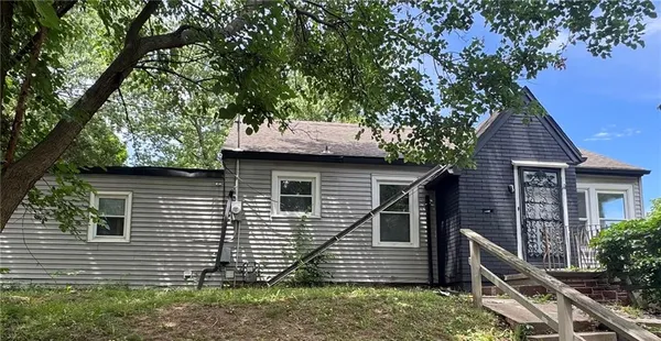 $240,000 | 1016 Central Avenue, Leavenworth, KS 66048